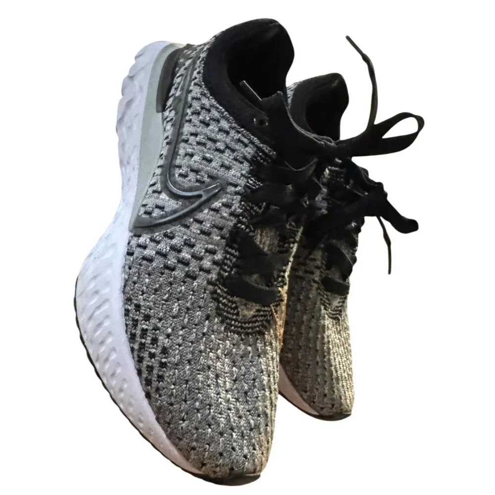 Nike React Infinity Run‎ Flyknit Black/White Running Shoes Women's Size 6.5